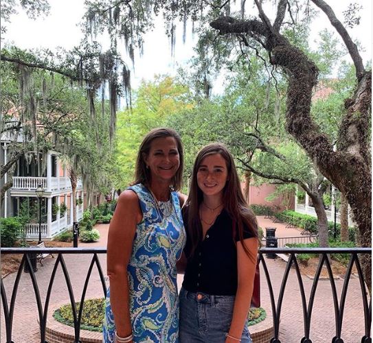 Anne Gearan with her daughter at Charleston College